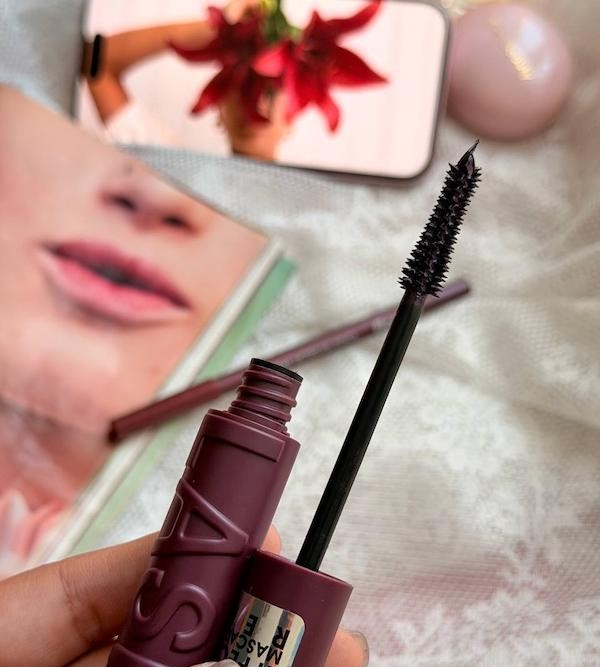 ریمل حجم دهنده و بلندکننده زرشکی برند Lash